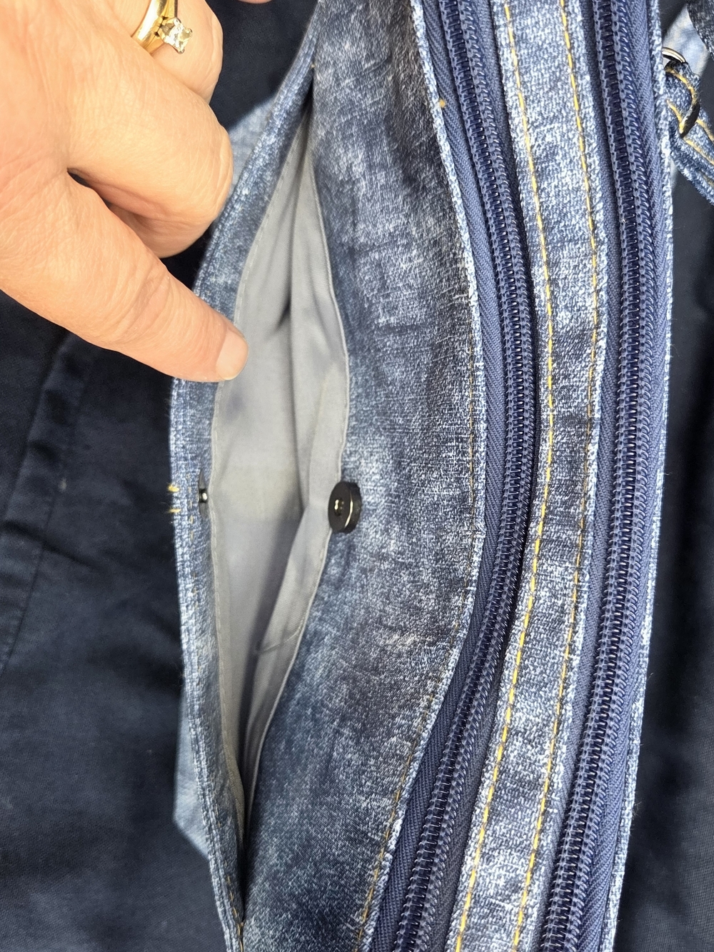 Casual Denim-Effect Blue Crossbody Bag - Everyday Hands-Free Carry - Picture 3 of 16